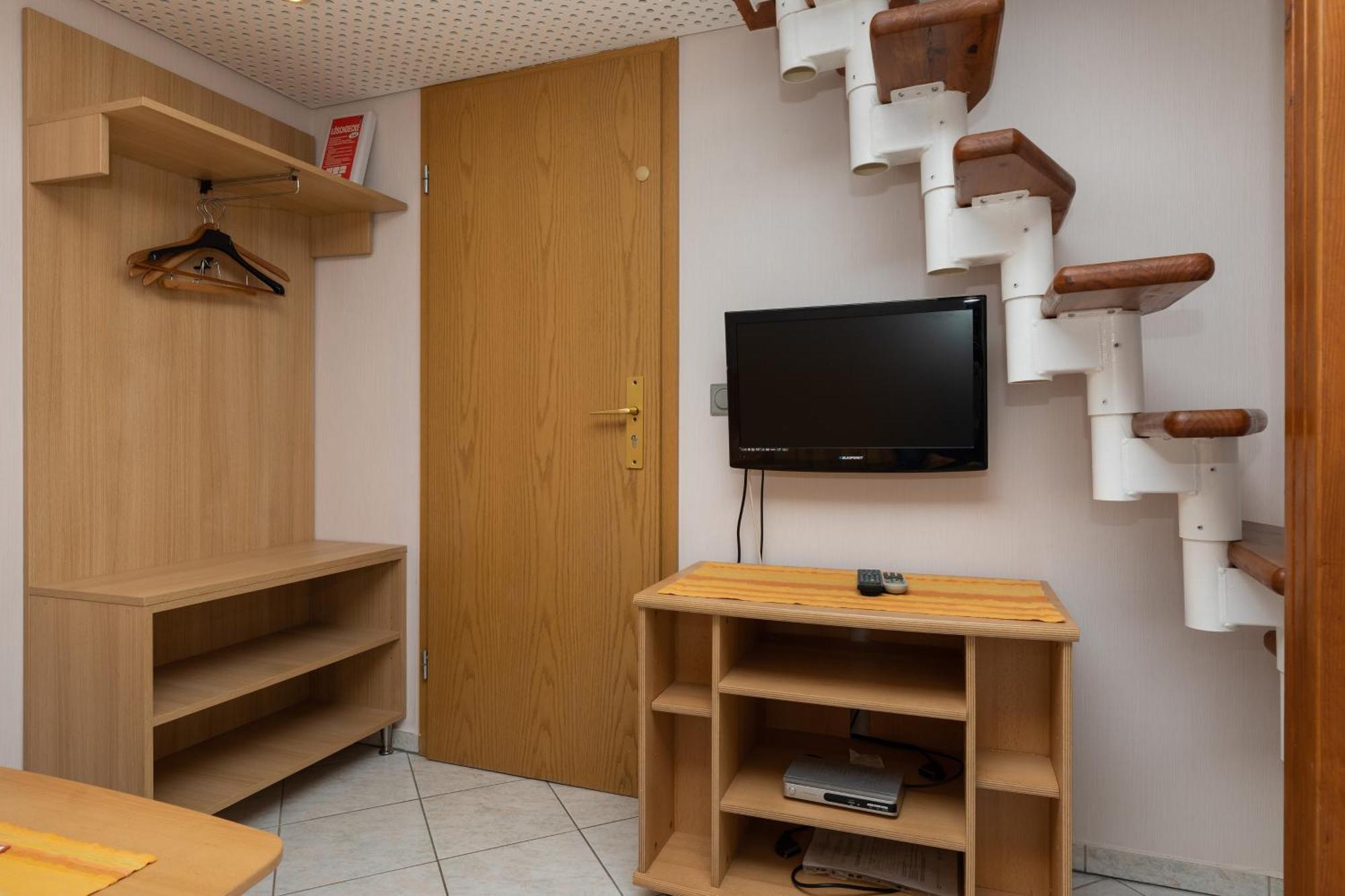 Apartments By The Sea Duce, Omis - 5973 Habitación foto