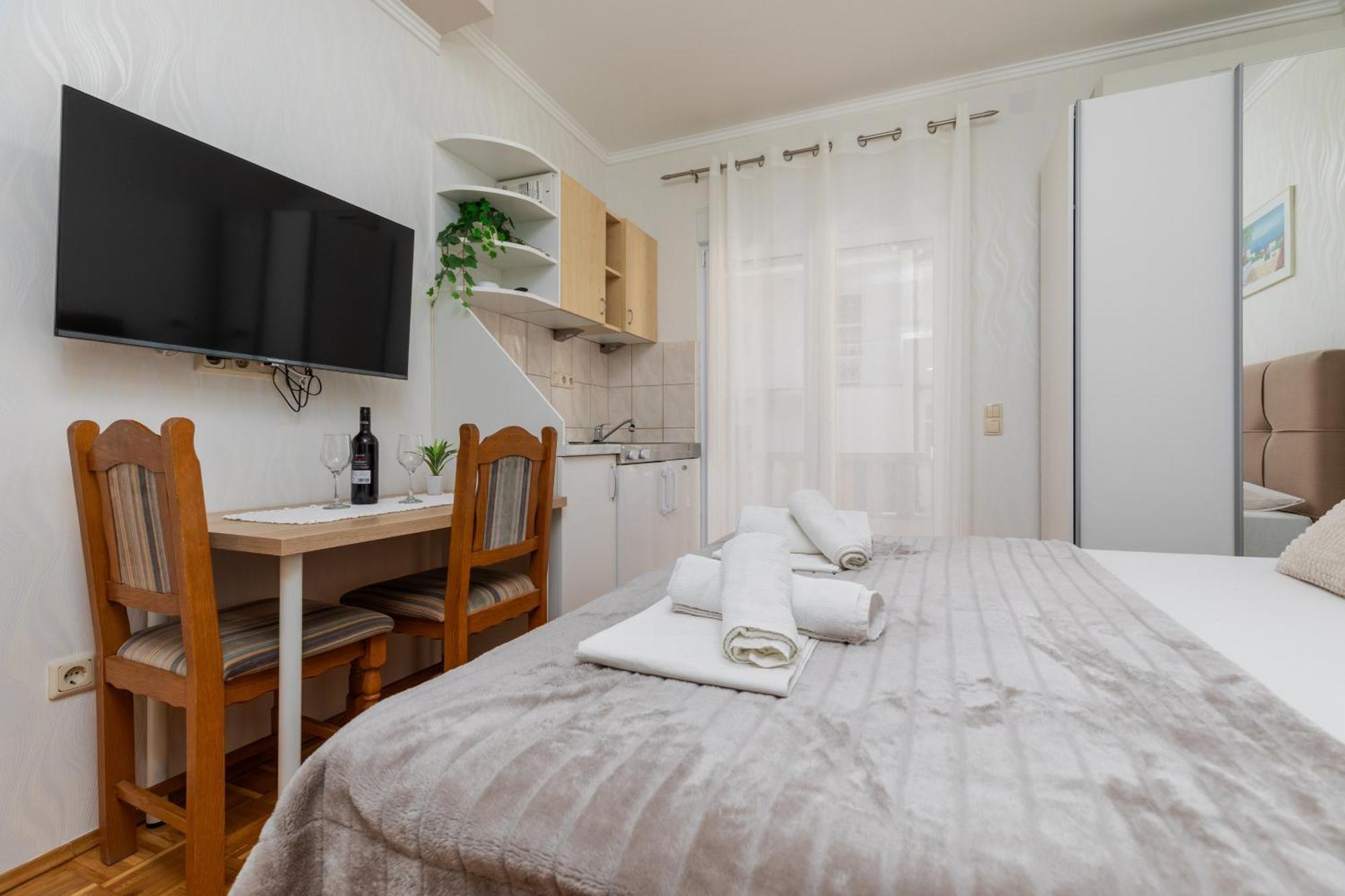 Apartments By The Sea Duce, Omis - 5973 Habitación foto